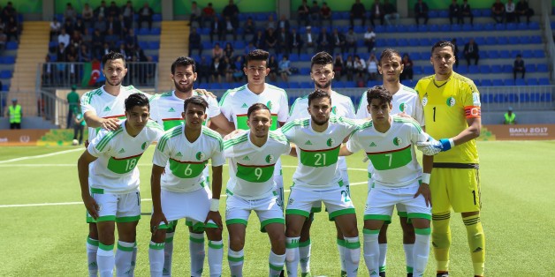 BAKU, AZERBAIJAN - MAY 08 : Algerian team pose for a photo ahead of their match during the elimination match between Turkey U23 and Algeria within multi-sport event; the 4th Islamic Solidarity Games in Baku, Azerbaijan on May 08, 2017. (Photo by Resul Rehimov/Anadolu Agency/Getty Images)