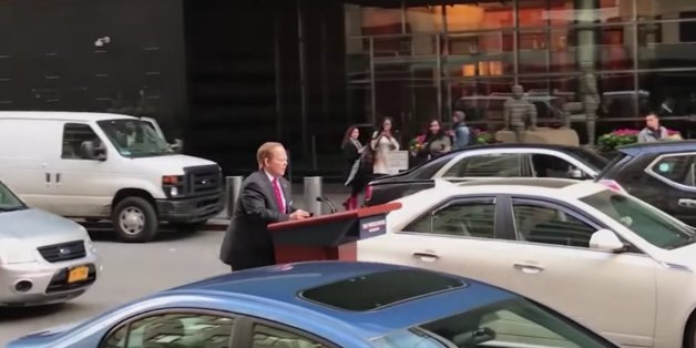 Melissa McCarthy spielt für SNL den Pressesprecher Sean Spicer.