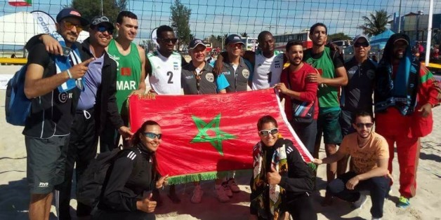 Les deux équipes de beach-volley, féminine et masculine, sacrées respectivement vice-champion et champion d'Afrique.