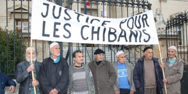 Plusieurs centaines de Chibanis devant la Cour d'appel de Paris.