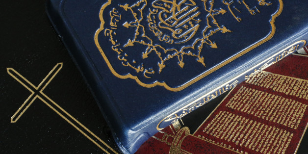 Im Koran und in der Bibel wird Gewalt immer wieder genannt.