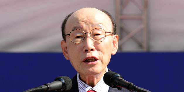 조용기 여의도 순복음교회 원로목사가 16일 서울 마포구 상암동 서울월드컵경기장에서 열린 '2015 세계 평화와 한반도 안정, 희망 나눔을 위한 기도대성회'에서 설교를 하고 있다.2015.10.16