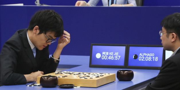 JIAXING, CHINA - MAY 25: Chinese Go player Ke Jie (L) competes against Google's artificial intelligence programme AlphaGo during the their second match on day two of Future of Go Summit in Wuzhen on May 25, 2017 in Jiangxi, Zhejiang Province of China. Google's artificial intelligence programme AlphaGo faces with word top Go player Ke Jie during the Future of Go Summit from May 23 to 27 in Wuzhen. (Photo by VCG/VCG via Getty Images)