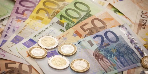 Un Espagnol qui cachait 79.000 euros dans ses affaires arrêté par la douane marocaine