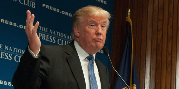 Un compte Twitter transforme les tweets de Trump en communiqués officiels