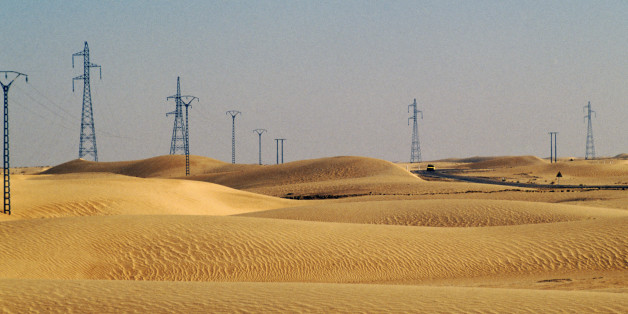 ALGERIA - MAY 11: Pylons near Touggourt, Sahara Desert, Algeria. (Photo by DeAgostini/Getty Images)