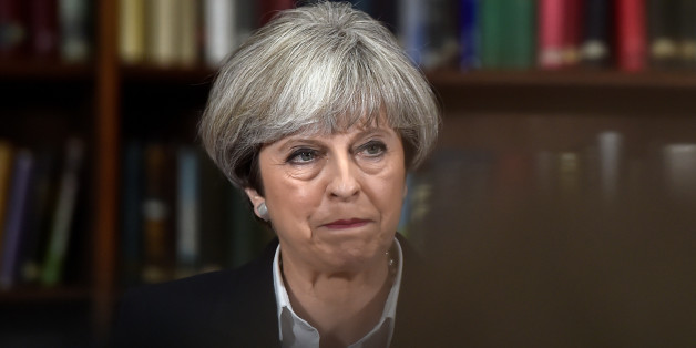 Premierministerin May hat sich verzockt - 5 Fehler haben für ihre Niederlage gesorgt