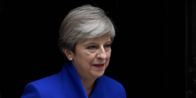 Nach der Wahlschlappe steht der "harte" Brexit von Premierministerin May auf der Kippe