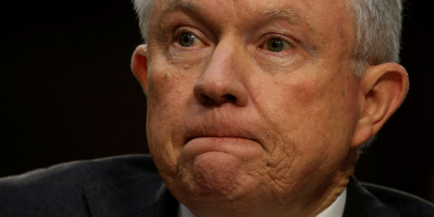 US-Justizminister Jeff Sessions fiel vor dem Geheimdienstausschuss durch hartnäckiges Schweigen auf