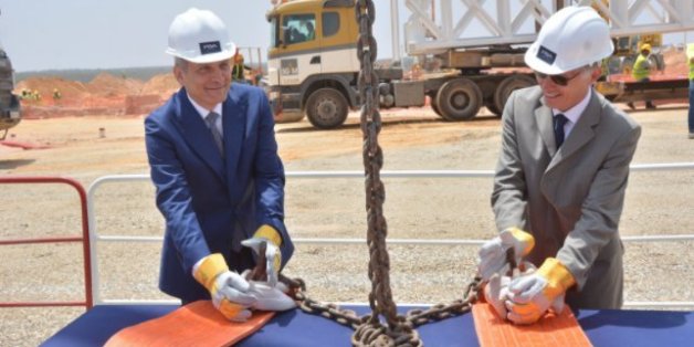 Lancement de la 2e tranche du projet PSA: usine de moteurs, en présence de Moulay Hafid Elalamy, Ministre de l’Industrie, de l'Investissement, du Commerce et de l’Économie Numérique, et du président du groupe PSA, Carlos Tavares.
