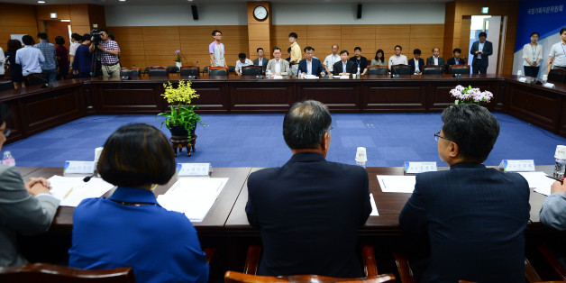이개호 국정기획자문위 경제2분과 위원장이 19일 서울 종로구 통의동 금융감독원 연수원에 마련된 국정기획자문위원회에서 열린 미래창조과학부 업무보고에서 모두발언을 하고 있다. 2017.6.19/뉴스1 © News1