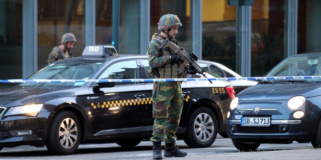 BELGIUM, BRUSSELS - JUNE 20 : Armed soldiers stand guard outside of the Brussels Central Station after a neutralized terrorist attack attempt, in Brussels, Belgium, 20 June 2017. (Photo by Dursun Aydemir/Anadolu Agency/Getty Images)
