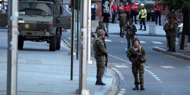 BRUSSELS, BELGIUM - JUNE 20 : Armed soldiers and police officers stand guard outside of the Brussels Central Station after a neutralized terrorist attack attempt, in Brussels, Belgium, 20 June 2017.
(Photo by Dursun Aydemir/Anadolu Agency/Getty Images)