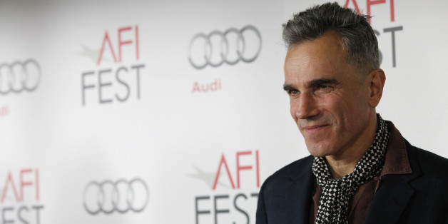 Cast member Daniel Day-Lewis poses at the premiere of "Lincoln" during the AFI Fest 2012 at the Grauman's Chinese theatre in Hollywood, California November 8, 2012. The movie opens in the U.S. on November 16. REUTERS/Mario Anzuoni (UNITED STATES - Tags: ENTERTAINMENT)