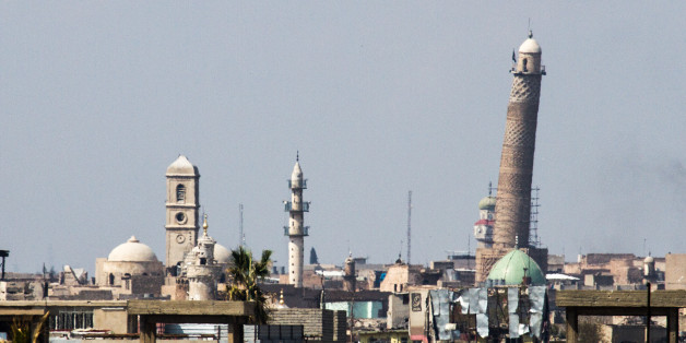 Die umkämpften Al-Nuri-Moschee in Mosul, in der Abu Bakr al-Baghdadi das sogenannte Kalifat ausgerufen hatte. //// The hardly embattled Al-Nuri-mosque in western Mosul (Photo by Sebastian Backhaus/NurPhoto via Getty Images)