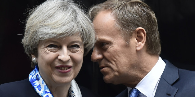Donald Tusk gibt mit einem Zitat von Lennon Hoffnung