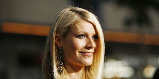 Cast member Gwyneth Paltrow poses at the premiere of "Iron Man" at the Grauman Chinese Theatre in Hollywood, California April 30, 2008. The movie opens in the U.S. on May 2. REUTERS/Mario Anzuoni (UNITED STATES)