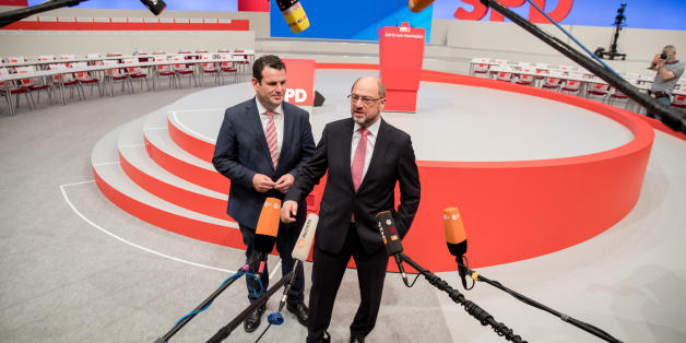 SPD-Kanzlerkandidat Schulz wirft Merkel einen "Anschlag auf die Demokratie" vor