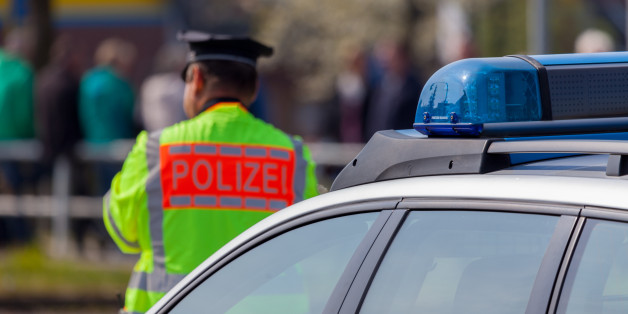 Ein unbekannter Schütze schießt auf ein vierjähriges Mädchen