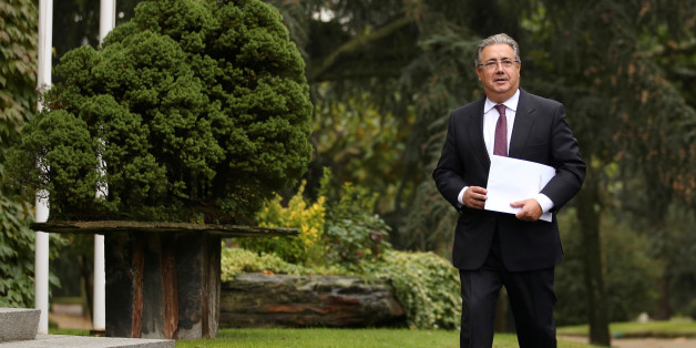 Spain's new Interior Minister Juan Ignacio Zoido Alvarez arrives to attend his first cabinet meeting at the Moncloa Palace in Madrid, Spain November 4, 2016. REUTERS/Sergio Perez