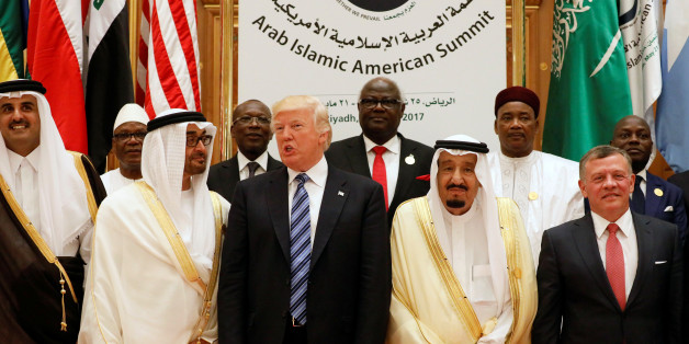 (Front R-L) Jordan's King Abdullah II, Saudi Arabia's King Salman bin Abdulaziz Al Saud, U.S. President Donald Trump, Abu Dhabi Crown Prince Sheikh Mohammed bin Zayed al-Nahyan and Qatar's Emir Sheikh Tamim Bin Hamad Al-Thani pose for a photo during Arab-Islamic-American Summit in Riyadh, Saudi Arabia May 21, 2017. REUTERS/Jonathan Ernst