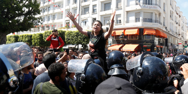 Law students shout slogans during a demonstration against the government in Tunis, Tunisia April 14, 2017. REUTERS/Zoubeir Souissi