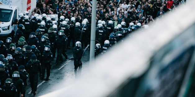 Brennende Autos, Gasgranaten, Wasserwerfer: Wie die Anti-G20-Demo in der Hölle von Hamburg endete