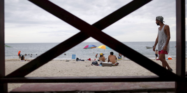 Eine Familie gerät in Florida durch eine Meeresströmung in Lebensgefahr.