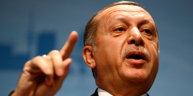 Wer gestern in der Türkei telefonieren wollte, musste sich zunächst eine Rede von Erdogan anhören