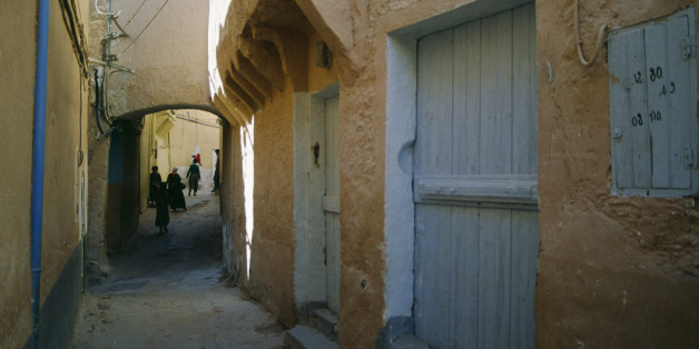 ALGERIA - MAY 05: An alley in Ghardaia, M'Zab Valley (Unesco World Heritage List, 1982), Algeria. (Photo by DeAgostini/Getty Images)