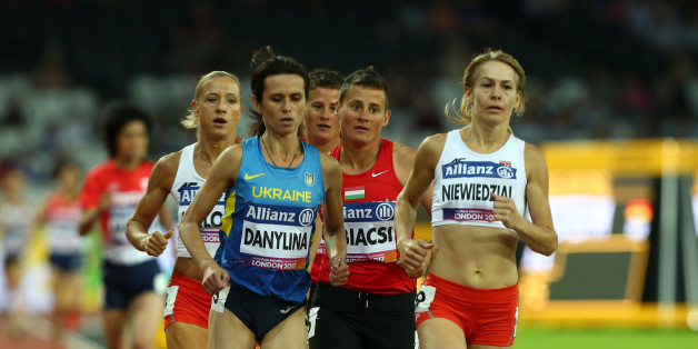 L-R Liudmyia Danylina of Ukraine, Sayaka Makita of Japen and Barbara Niewiedzial of Poland compete Women's 1500m T20 Final during World Para Athletics Championships Day Three at London Stadium in London on July 17, 2017 (Photo by Kieran Galvin/NurPhoto via Getty Images)
