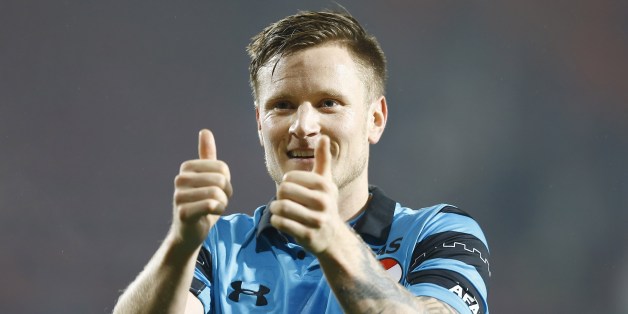 Mattias Johansson of AZ Alkmaarduring the Dutch Eredivisie match between FC Twente and AZ Alkmaar at the Grolsch Veste on December 17, 2016 in Enschede, The Netherlands(Photo by VI Images via Getty Images)