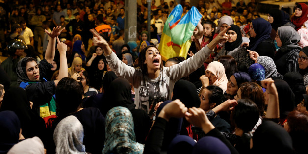 Women shout during a protest against official abuses and corruption in the town of Al-Hoceima, Morocco June 3, 2017. REUTERS/Youssef Boudlal TPX IMAGES OF THE DAY