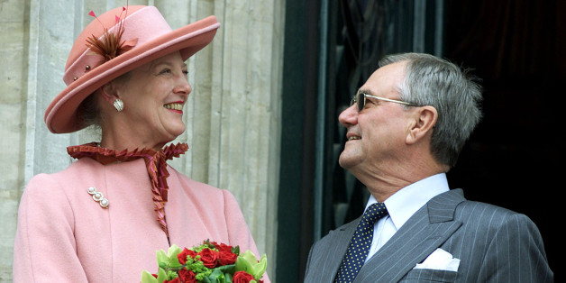 Danish Queen Margrethe smiles to her husband Prince Consort Henrik
during an appearance on the balcony of Brussels' Town Hall on May 28,
2002. The Danish Royal couple is on a three-day official visit in
Belgium. REUTERS/Francois Lenoir REUTERS
THR/AS
