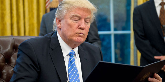 "Das Propaganda-Dokument": Mitarbeiter legen Trump zweimal täglich positive Nachrichten über ihn vor