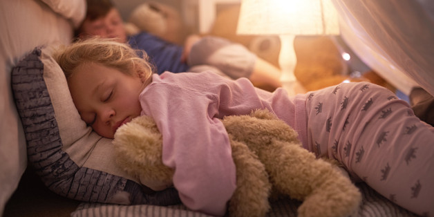 Ausreichend Schlaf ist für Kinder besonders wichtig.
