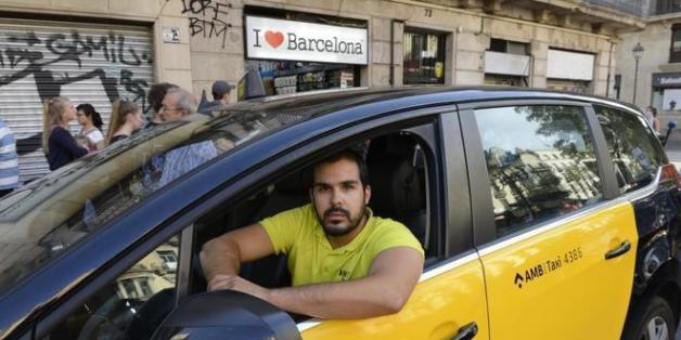Ce qu'a fait ce chauffeur de taxi marocain pendant l'attentat de Barcelone a ému les internautes