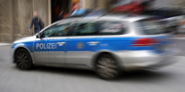18-jähriger Kerl aus 40-jähriger Frau