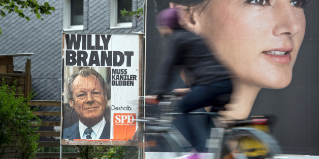 "Willy Brandt muss Kanzler blieben" - ein etwas veraltetes Plakat ist in Leverkusen aufgetaucht