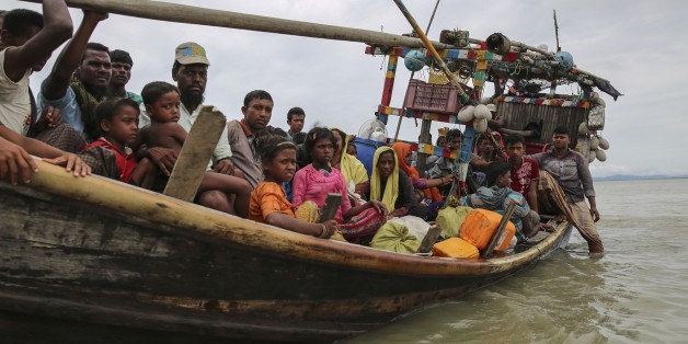 SHAH PORI ISLAND, TEKNAFF, BANGLADESH - SEPTEMBER 10 : Rohingya Muslims, fled from ongoing military operations in Myanmars Rakhine state, fled Bangladesh by boat over sea in Shah pori island, Teknaff, Bangladesh on September 10, 2017. (Photo by Zakir Hossain Chowdhury/Anadolu Agency/Getty Images)