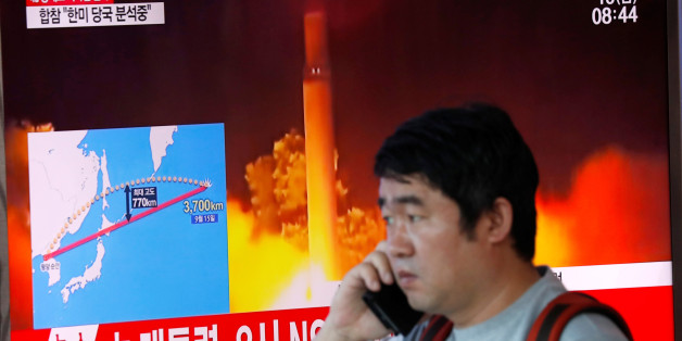 A man watches a television broadcasting a news report on North Korea firing a missile that flew over Japan's northern Hokkaido far out into the Pacific Ocean, in Seoul, South Korea, September 15, 2017. REUTERS/Kim Hong-Ji
