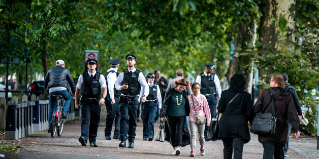 PARSONS GREEN, LONDON, UNITED KINGDOM - 2017/09/15: Police officers near to Parsons Green. Several people have been injured after an explosion on a tube train in south-west London. The Police are treating the incident as terrorism. (Photo by Brais G Rouco/SOPA Images/LightRocket via Getty Images)