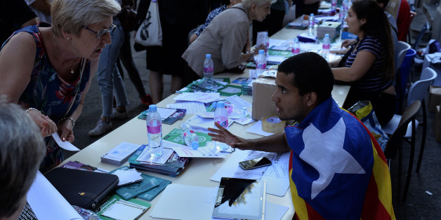 Students at University in favour of the referendum in Barcelona on September 29, 2017. The Catalan national Assembly, Ãmnium Cultural and all sovereigntists parties organized a great final act of the Yes campaign and a massive election night. (Photo by Juan Carlos Lucas/NurPhoto via Getty Images)