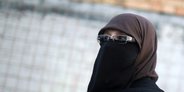 "Burka-Verbot" CSU-Politiker Scheuer fordert Verbot der Vollverschleierung wie in Österreich