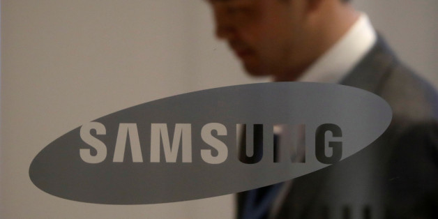 The logo of Samsung Electronics is seen at its office building in Seoul, South Korea South Korea, October 11, 2017. Picture taken on October 11, 2017. REUTERS/Kim Hong-Ji