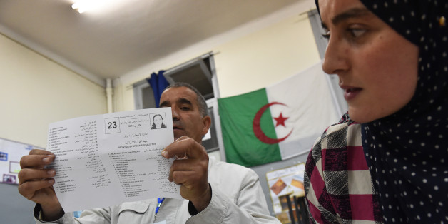 Elections parlementaires en Algerie, le 4 mai, 2017. Alger. / AFP PHOTO / RYAD KRAMDI (Photo credit should read RYAD KRAMDI/AFP/Getty Images)