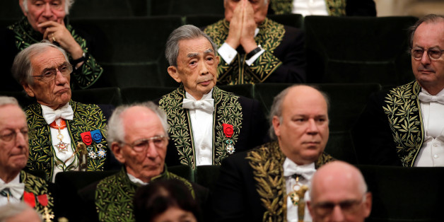 Francois Cheng (C) attends an annual public session at the Academie francaise (French Academy) in Paris, France, December 1, 2016. REUTERS/Benoit Tessier