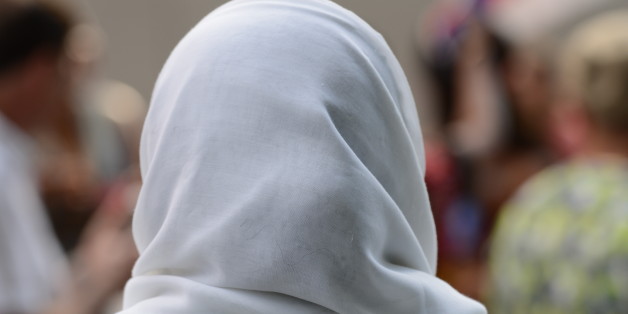 Studentin wegen Kopftuch diskriminiert: So reagiert die Professorin jetzt