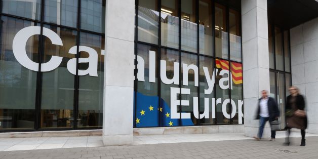 A picture taken on October 30, 2017 shows the headquarters of the Delegation of the Government of Catalonia to the European Union, in Brussels. Catalonia's dismissed separatist leader was in Brussels today, a Spanish government source said, as prosecutors called for him to be charged with rebellion over his drive for Catalan independence. On October 29 Belgium's immigration minister suggested he could receive asylum in Belgium on the grounds that he might not get a fair trial in Spain. / AFP PH