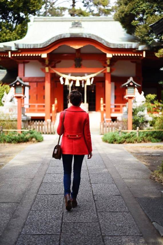 neighborhood shinto shrine in jiyugaoka tokyo